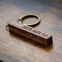 Porte-clés en bois gravé personnalisé, étanche, imprimé en typographie, forme sur mesure, cadeau pour la maison, la voiture, le bureau