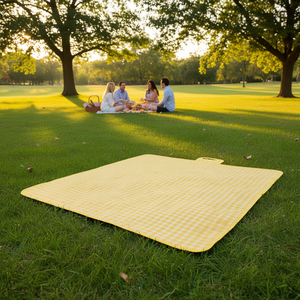 Tapis de pique-nique extérieur à motif à carreaux 1,5x1,5m, pièce unique - Product Image 2