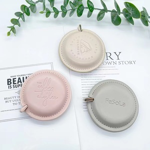 Ruban à mesurer rond en cuir PU personnalisé avec logo, 1,5 m (60 pouces), souple, pour couture et souvenirs, vente en gros usine - Product Image 4