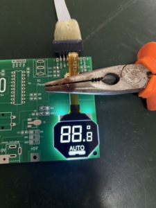 Display LCD a Segmenti Trasparenti VA a 3 Cifre, Negativo, 3.3V, Temperatura Ultra Larga, Pannello Nudo Personalizzabile - Product Image 4