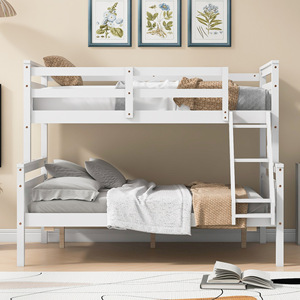 เตียงสองชั้นไม้สีขาวพร้อมบันไดและราวกั้นนิรภัยสำหรับห้องนอนเด็ก - Product Image 1