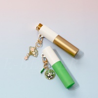 Nouveau design 8ml 15ml collier porte-clés torsion bouteille de pulvérisation crochet atomiseur parfum atomiseur bouteille en verre magnétique