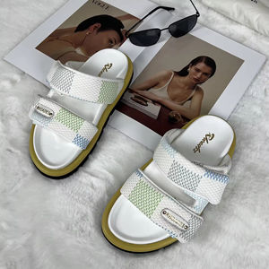 Sandalias de Diseño de Lujo Originales con Suela de PU Transpirable y Cómoda, Punta Abierta, Antideslizantes para Hombre y Mujer - Product Image 3