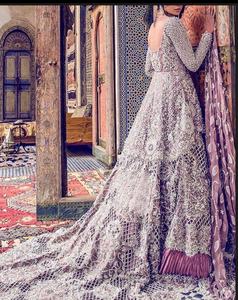 ATIYA LIBAS-Robe de mariage longueur plancher en acétate indien/pakistanais Lehenga Choli, broderie lourde de Zardozi - Product Image 2