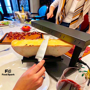 Machine à <span class=keywords><strong>raclette</strong></span> électrique populaire, <span class=keywords><strong>appareil</strong></span> de fusion de fromage triangulaire, machine à fondue de fromage électrique rotative <span class=keywords><strong>demi</strong></span>-ronde - Product Image 5