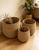Jardinière en herbe tressée fabriquée en usine avec cadre métallique, de forme ronde et de couleur naturelle, pour la décoration de la maison et le jardinage