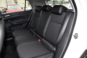 VOLKS-WAGEN TACQUA 2026 2025 200TSI DSG VERSION DE BASE PAS CHER ESSENCE <span class=keywords><strong>VOITURE</strong></span> 1.2T 116HP L4 en STOCK VW TACQUA 5-SEAT SUV BON <span class=keywords><strong>PRIX</strong></span> - Product Image 3
