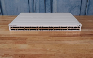 Mik Rot1k 48 พอร์ต X 1G RJ45 และ 4 พอร์ต X 10G SFP สวิตช์ 48 พอร์ต CRS354-48G-4S+2Q+RM สำหรับ FTTX รับประกัน 1 ปี - Product Image 4