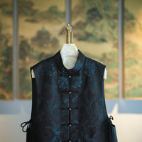 Nouveau Gilet Asymétrique Amincissant en Soie Xiangyun Noire Polyvalent Style Chinois Décontracté pour Femme 7646