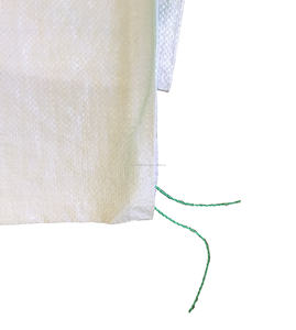 Bolsa Tejida de Plástico Reciclado PP+PE para Arroz con Laterales Coloridos, Impresión Flexográfica, Cierre con Cordón, Tamaño Personalizable - Product Image 3