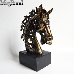 Statuetta <span class=keywords><strong>di</strong></span> Cavallo in Metallo Dipinto e Intagliato, Stile Europeo per Decorazione d'Interni - Product Image 2