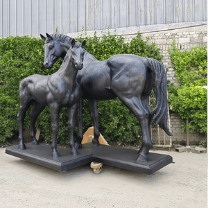 รูปปั้นม้าเดินขนาดใหญ่แบบสั่งทำ  งานหล่อทองสัมฤทธิ์  ประติมากรรมม้าแบบเดิน  ตกแต่งภายนอกสไตล์โมเดิร์นผสมผสานความดั้งเดิม - Product Image 2