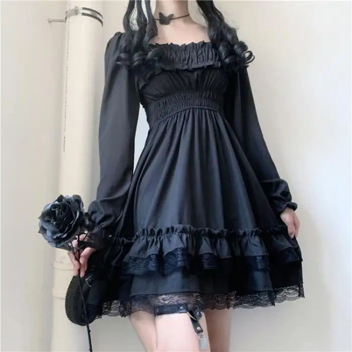 Style Lolita japonais Mini robe de princesse noire pour femmes Robe gothique taille haute à col fendu Robes de soirée à manches bouffantes et volants en dentelle