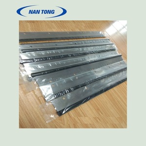 ใบมีดทำความสะอาดลูกกลิ้งหมึกสำหรับเครื่องพิมพ์ Nantong Gto46 ขนาด 500 มม. 254 มม. ทำจากเหล็กและยาง รูปทรงเฉียง - Product Image 1