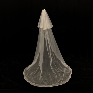 Élégant Simple Long Voile de Tulle avec Peigne Doux Cathédrale Trailing Mariage Voile de Mariée Accessoire - Product Image 6