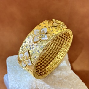 Brazalete de Lujo con Diseño de Trébol de Cuatro Hojas, con Diamantes Brillantes y Piedras de Ágata Natural Blanca - Product Image 6