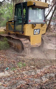 Bulldozer Caterpillar D5K Usado - Capacidad de Aplicación de Aserrín de 10 m, Alto Momento de Carga, 1 Año de Garantía - Product Image 4