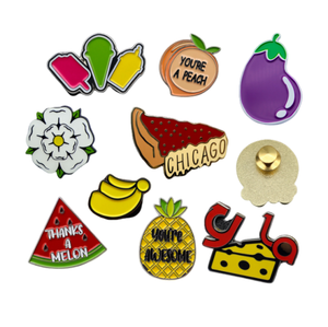 <span class=keywords><strong>F1</strong></span> cổ điển aryton Senna Racing Mũ bảo hiểm Trâm mát đen Nickel men pins trái cây ve áo huy hiệu đồ trang sức bán buôn kim loại quà lưu niệm - Product Image 2