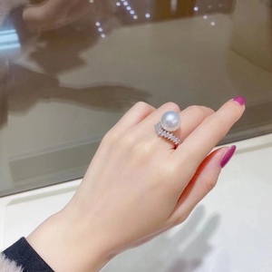 Bague en perle blanche naturelle exquise, 12-11mm, ronde, légèrement imparfaite, argent pur S925, ultra luxueuse avec une forte luminosité - Product Image 1