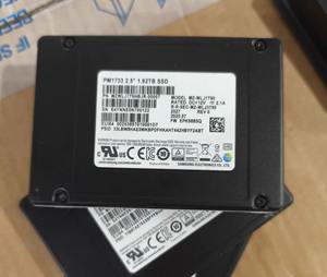 Unidad de Estado Sólido Empresarial GUIXING, Usada, MZWLJ1T9HBJR-00007 PM1733 U.2 1.92T SATA 6Gbps SSD - Product Image 2