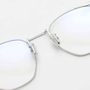 أنواع مختلفة من إطار النظارات الخفيفة المضادة للأزرق التيتانيوم والتيتانيوم جيد التصميم - Product Image 6