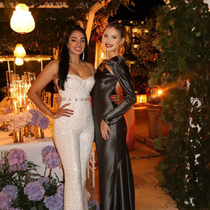 Abito da Sera per Donna in Raso Liscio Floreale, Tessuto Naturale, Personalizzato, Senza Schienale, Cucito a Mano, Alta Qualità, Stile Moderno - Product Image 2