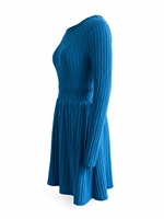 Nouvelle robe en tricot côtelé bleu pour femme, col rond, manches longues, taille haute smockée, coupe trapèze, longueur genou, pour l'automne