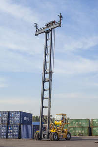 Barang baru seri 9 Ton K wadah kosong Stacker XCH907K wadah seluler mencapai Stacker Crane untuk dijual - Product Image 5