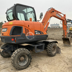 Excavadoras de Ruedas Pequeñas de Segunda Mano DOOSAN DX55W Hyundai 60W Doosan DX60W Excavadora de Ruedas Usada de 6 Toneladas - Product Image 1