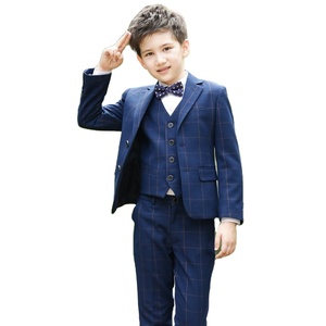 Completo Slim Fit con Gilet e Pantaloni, Abito da Cerimonia a Quadri di Alta Qualità per Ragazzi - Product Image 1