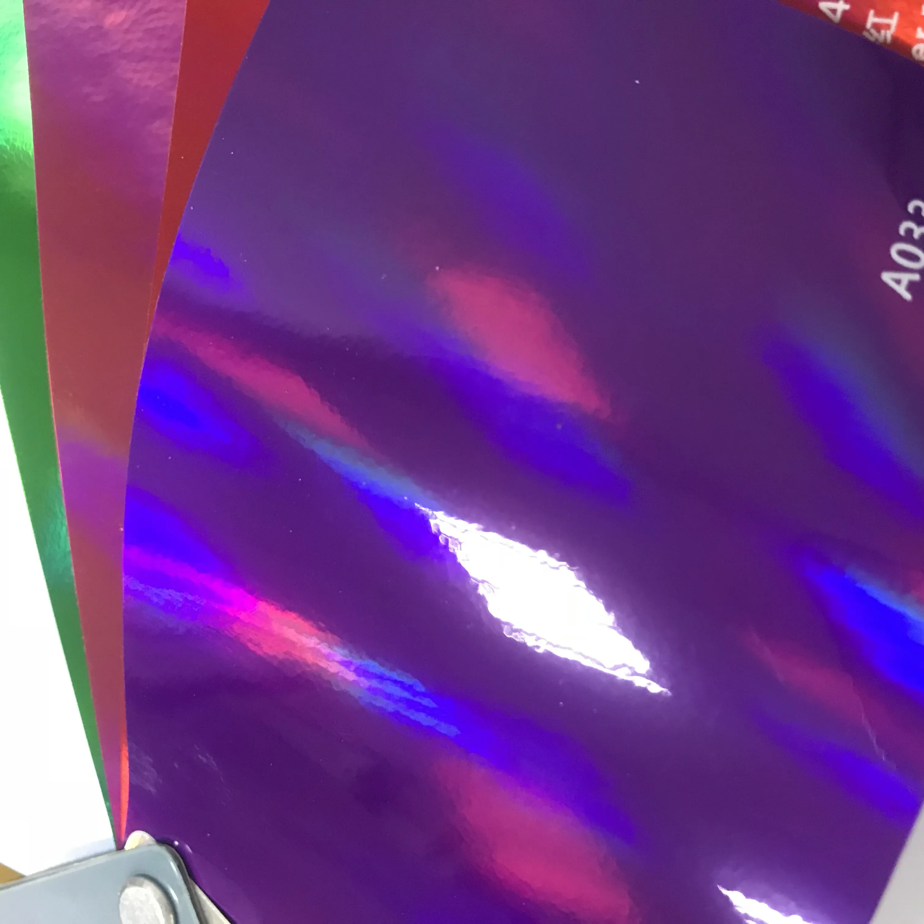 1.52x18M, autocollants de voiture, PVC, vinyle amovible, Chrome Laser, couleur violette, Film d'emballage spécial pour voiture