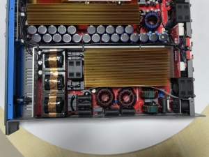 Yeni profesyonel 1000W Stereo DJ Karaoke amplifikatörü 4-Channel ses 1U güç 8Ω Subwoofer bas ile Metal kabuk ses ekipmanı - Product Image 4