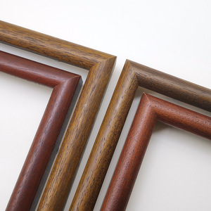 Cadres en bois mouluré, lignes en bois de pin massif, design traditionnel pour usage intérieur, cadres durables pour miroirs et photos B2435 - Product Image 2