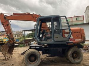 Excavadora HITACHI EX100WD-3 EX100WD EX100 de 10 Toneladas, Modelo 2023, Motor de 57 kW, Pocas Horas de Uso, Disponible en Stock, Fabricada en Japón, Segunda Mano - Product Image 3