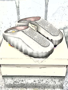 Nouvelles chaussures de sport 2026 Mid 001 pour hommes et femmes, idéales pour le basketball et la course, avec technologie de pointe, coloris Bone Red, Black Chrome, Light Smoke Grey, style mode. - Product Image 2