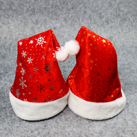 Yüksek Kaliteli Altın Varaklı, Çevre Dostu, Yıldız ve Kar Tanesi Baskılı Flanel Noel Baba Şapkası