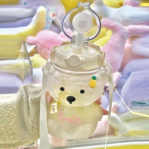 Neuer Bestseller Großvolumiger Cartoon-Trinkbecher mit Hohem Wert Niedlicher Plastik-Bärenbecher mit Strohhalm für Jungen Mädchen Kinder Schüler - Product Image 4