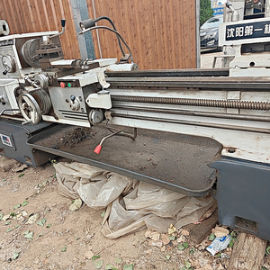 Torno Industrial Horizontal de Motor, Construcción Robusta de Hierro Fundido para Talleres Exigentes - Product Image 6