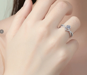 Raffinato <span class=keywords><strong>Anello</strong></span> Moissanite Infinity Twist con Corona a V, Fascia Regolabile in Argento Sterling per Gioielleria Femminile - Product Image 5