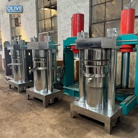 Automatische hydraulische olijvenpulp- en olie-extractiemachine, kleine olijvenoliemolen voor sojaboon- en walnootolie