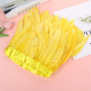 <span class=keywords><strong>Plumas</strong></span> <span class=keywords><strong>de</strong></span> puesta en escena 30-35 cm pluma <span class=keywords><strong>de</strong></span> cola <span class=keywords><strong>de</strong></span> gallo teñida decolorada <span class=keywords><strong>con</strong></span> recorte <span class=keywords><strong>de</strong></span> tela - Product Image 3