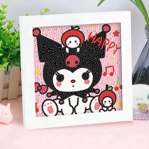 Puzzle di Pittura Diamantata con Stampa Cartoon Sanrio, Tela 5D Luminosa, Kit Fai-da-Te Ecologico, Materiale per Decorazione Murale all'Ingrosso - Product Image 3