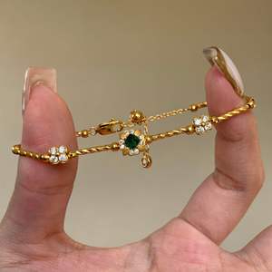 Pulseras de Plata de Ley S925 con Diseño de Flor de Cuatro Hojas Verde Hierba, Estilo Vintage Retro, Lujo Ligero, Estilo Old Money, Regalo - Product Image 1