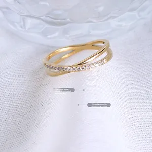 스테인레스 스틸 핫 셀링 여성용 링 크로스 디자인 마이크로 상감 라인 검지 링 세련된 천연석 라이트 링 - Product Image 4