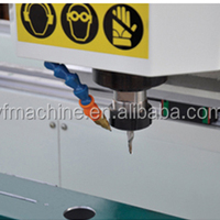 Machine de fraisage et de perçage CNC pour le montage de profilés / trous de verrouillage
