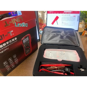 Testeur de Capacité Numérique Professionnel Uni-T UT197PV 1000V pour Mesure de Puissance Solaire et Test Automatique - Product Image 4