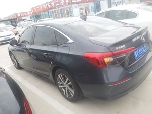 Honda Civic 1.5T FWD CVT, voiture hybride compacte populaire avec transmission intégrale, sièges en cuir, intérieur foncé, régulateur de vitesse adaptatif, meilleur prix d'occasion - Product Image 4