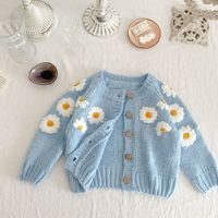 Prêt à expédier, adorable cardigan en tricot pour bébé avec boutons en forme de marguerite, pull pour fillettes, vêtements d'extérieur