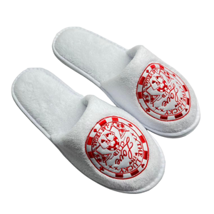 Pantoufles en peluche personnalisées avec logo brodé de marque OEM Beckon pour hôtels, spas et cadeaux d'entreprise - Product Image 2