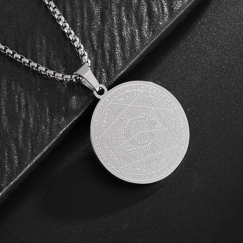 Steel-colored divination necklace (30*40mm)